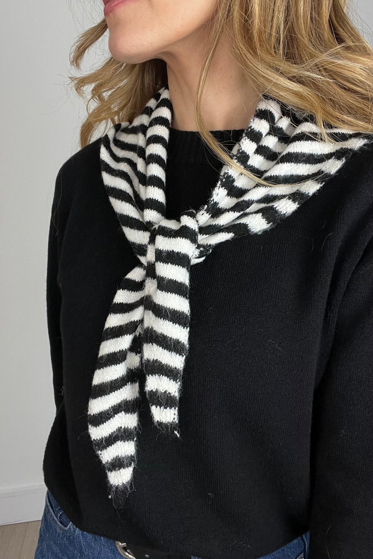 Black/White Triangle Scarf