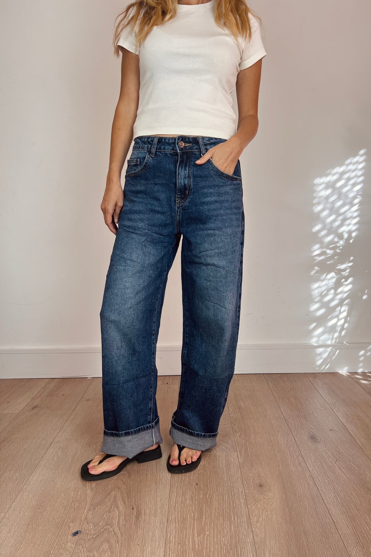 Mid wash Stretch Denim Barrel Jeans