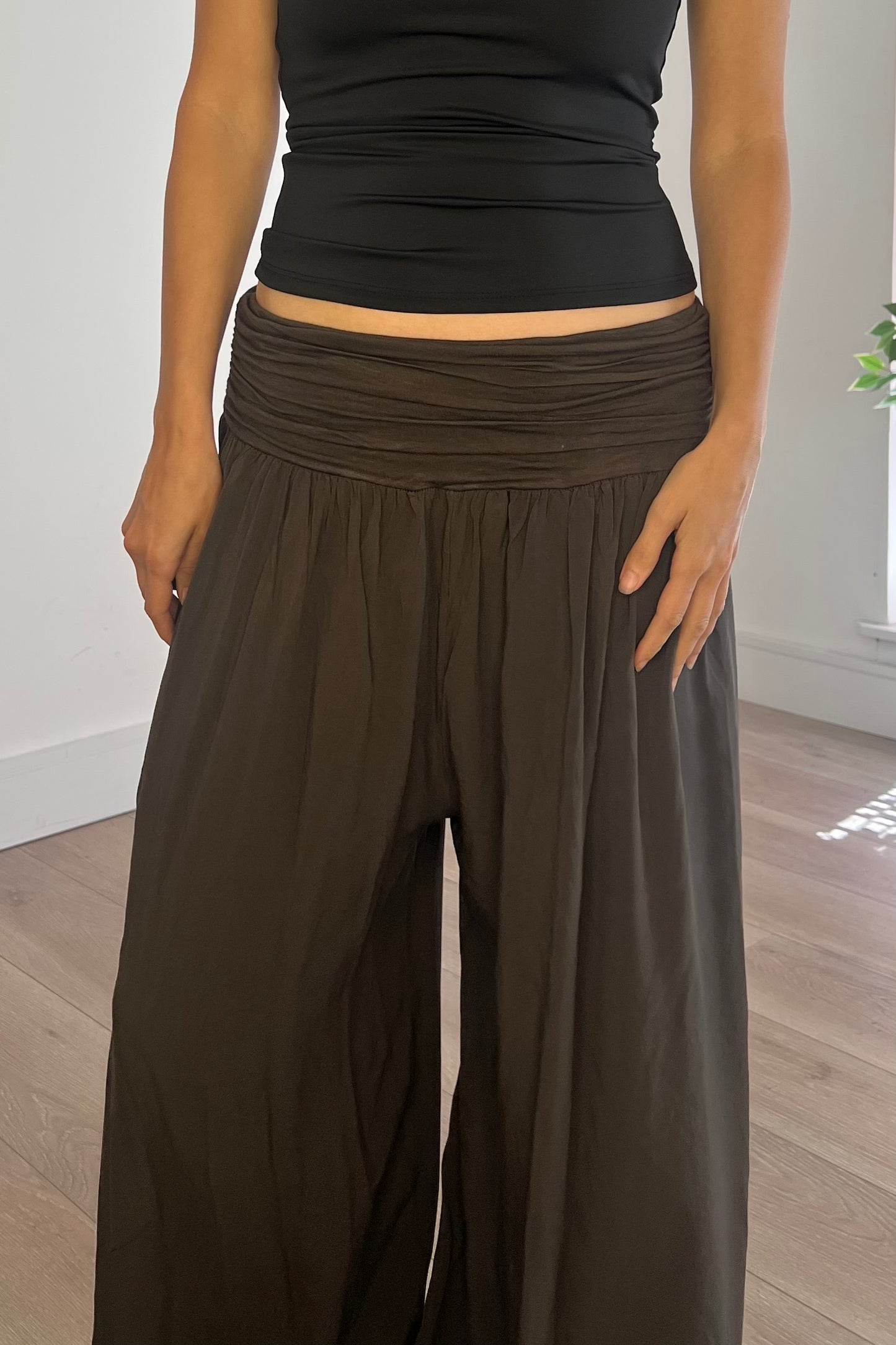 Harem Trousers in Brown