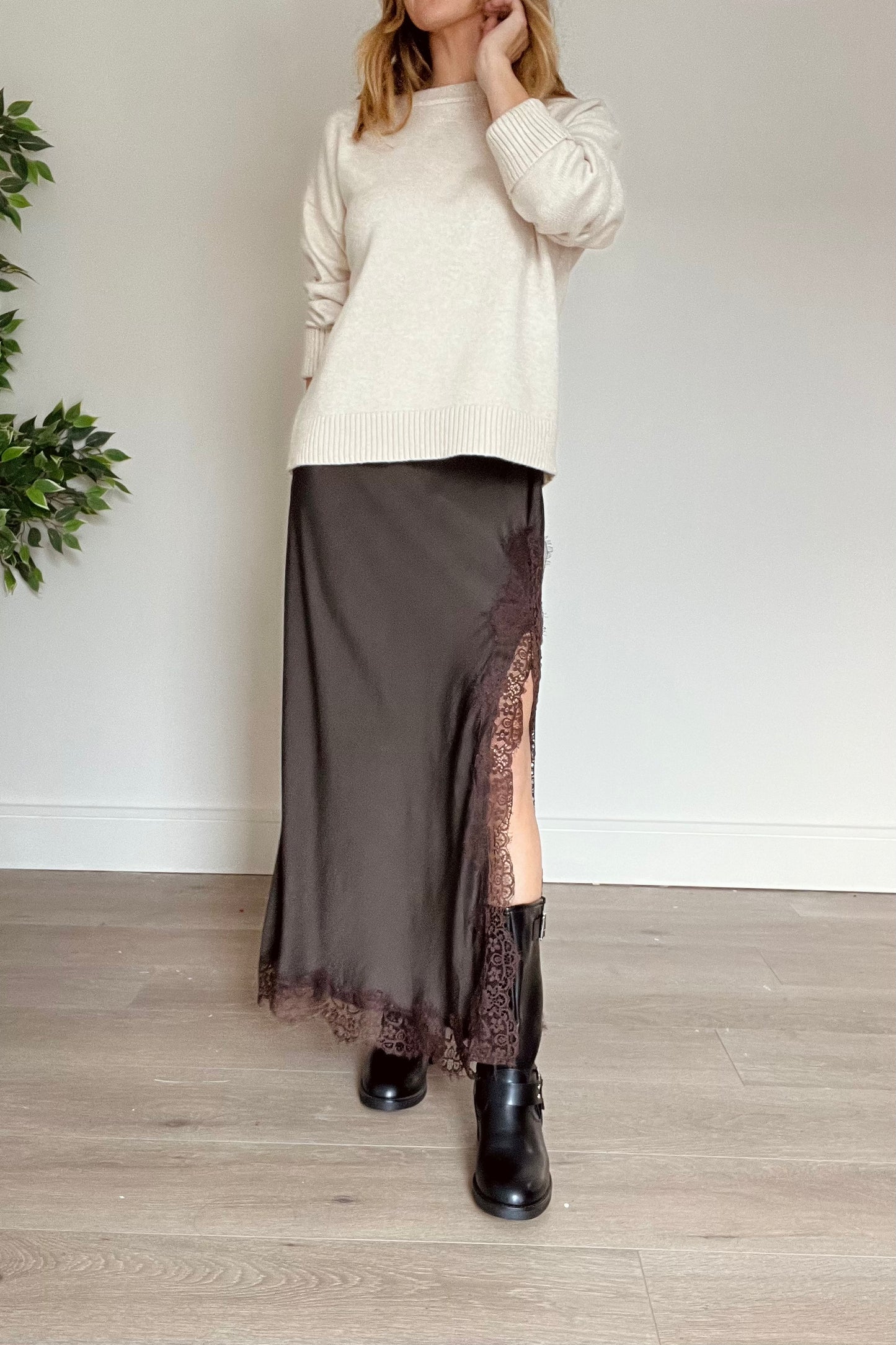 Satin Lace Detail Skirt With Split