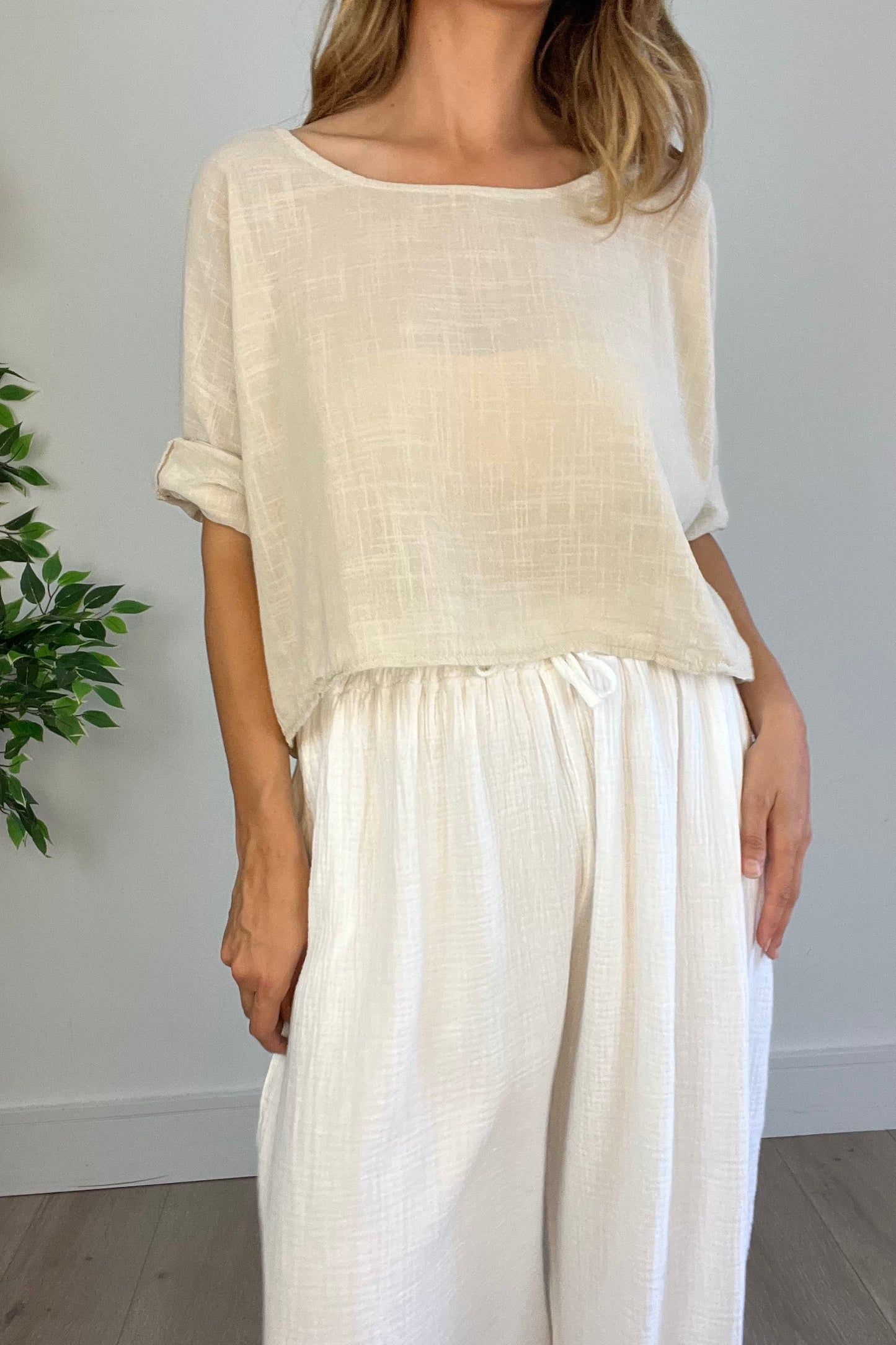 Lightweight Boxy Crop Tee