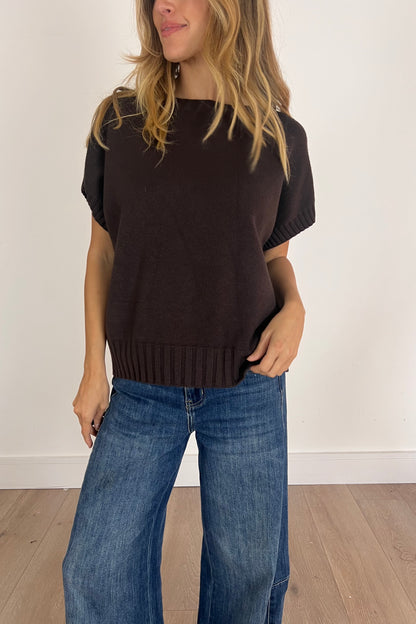 Short Sleeve Jumper in Brown