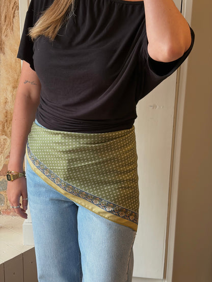 Waist scarf