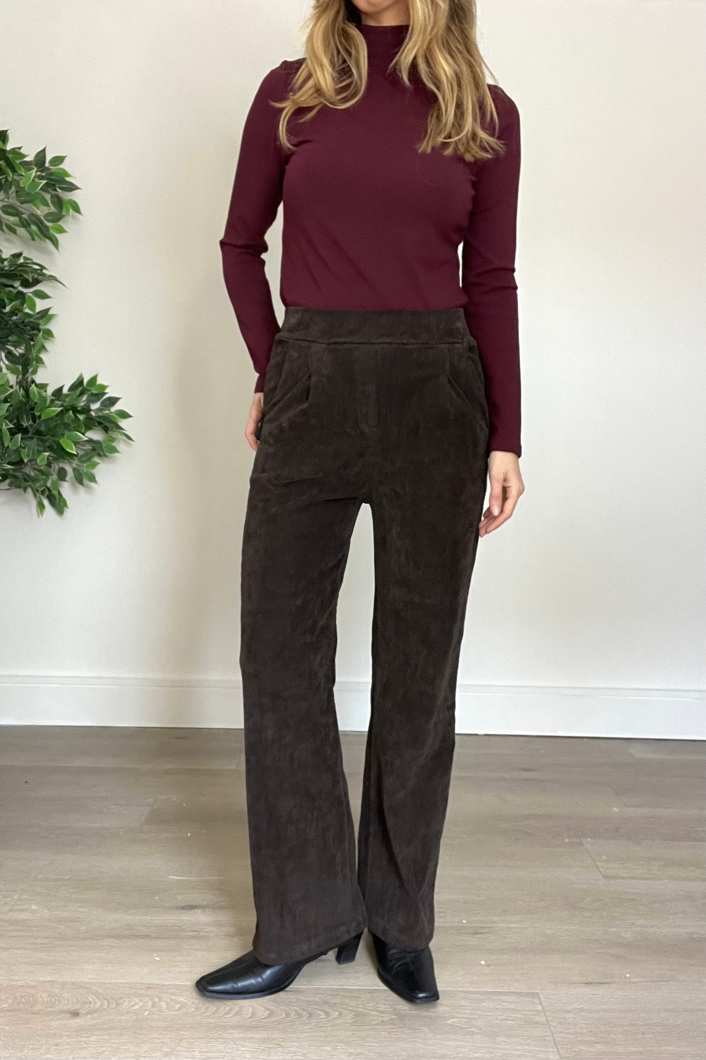 Needle Cord Magic Trousers