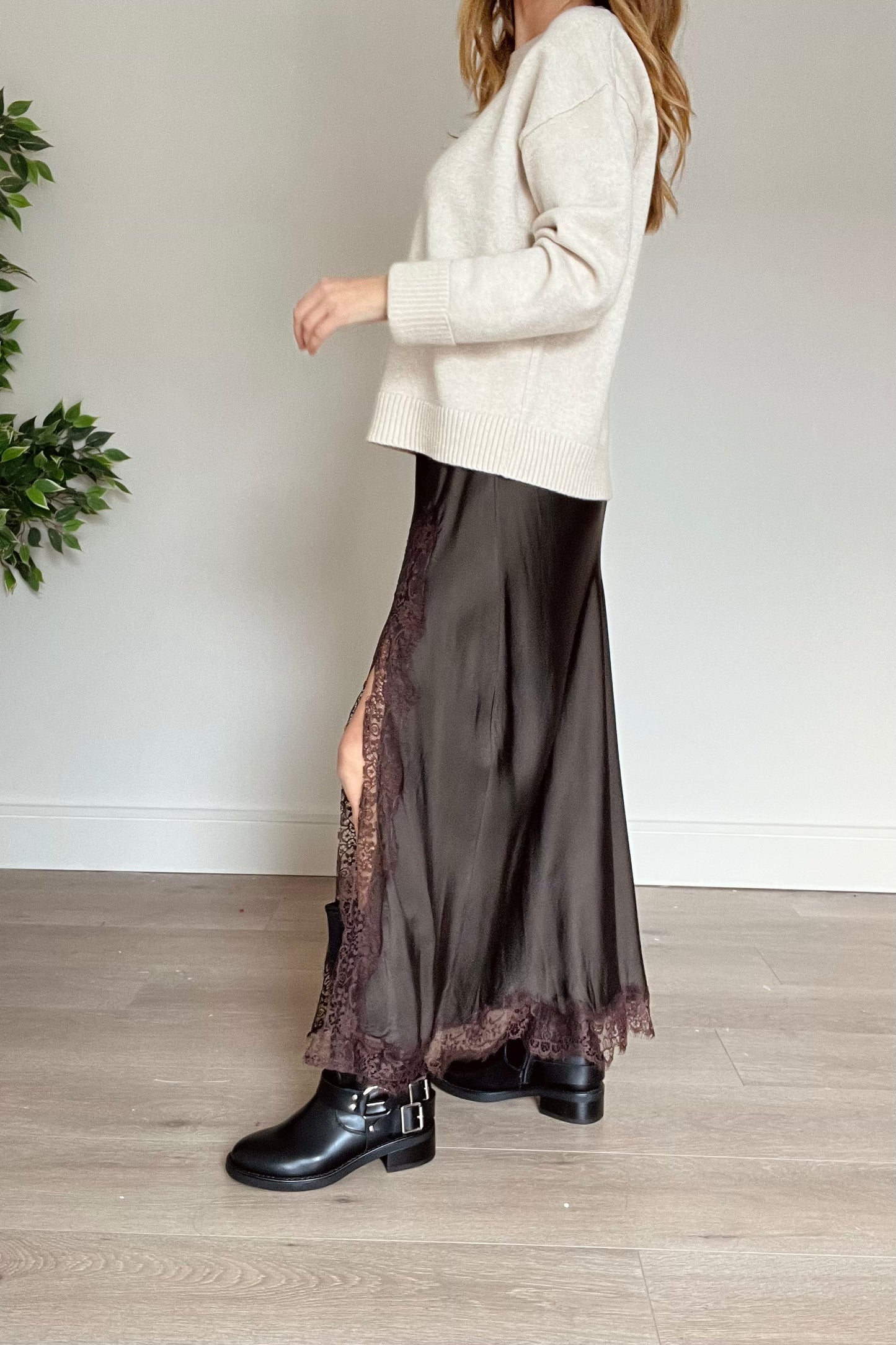 Satin Lace Detail Skirt With Split