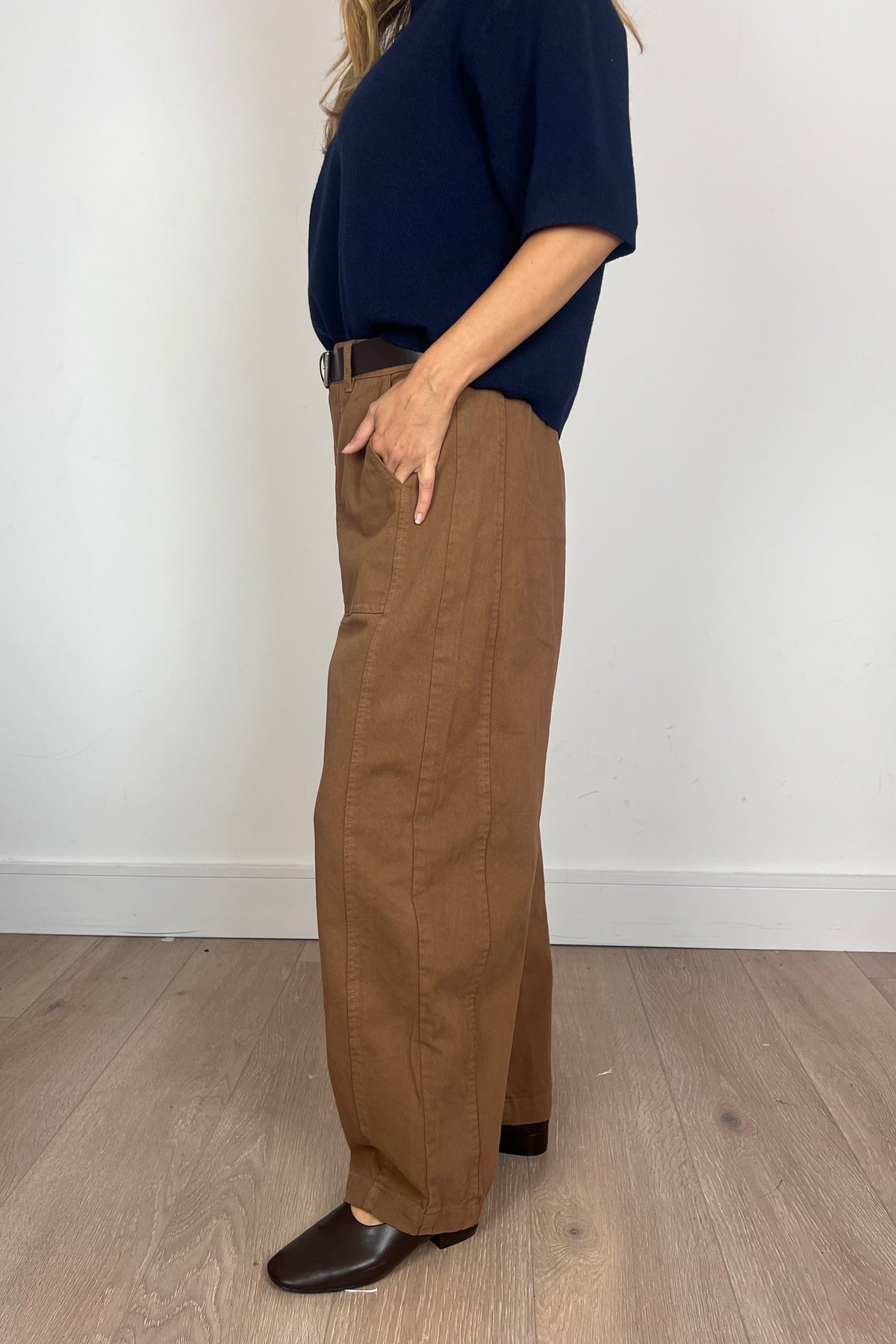 Denim Barrel Trousers in Tobacco