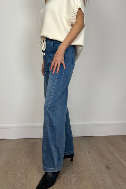 Barrel Style Drawstring Jeans