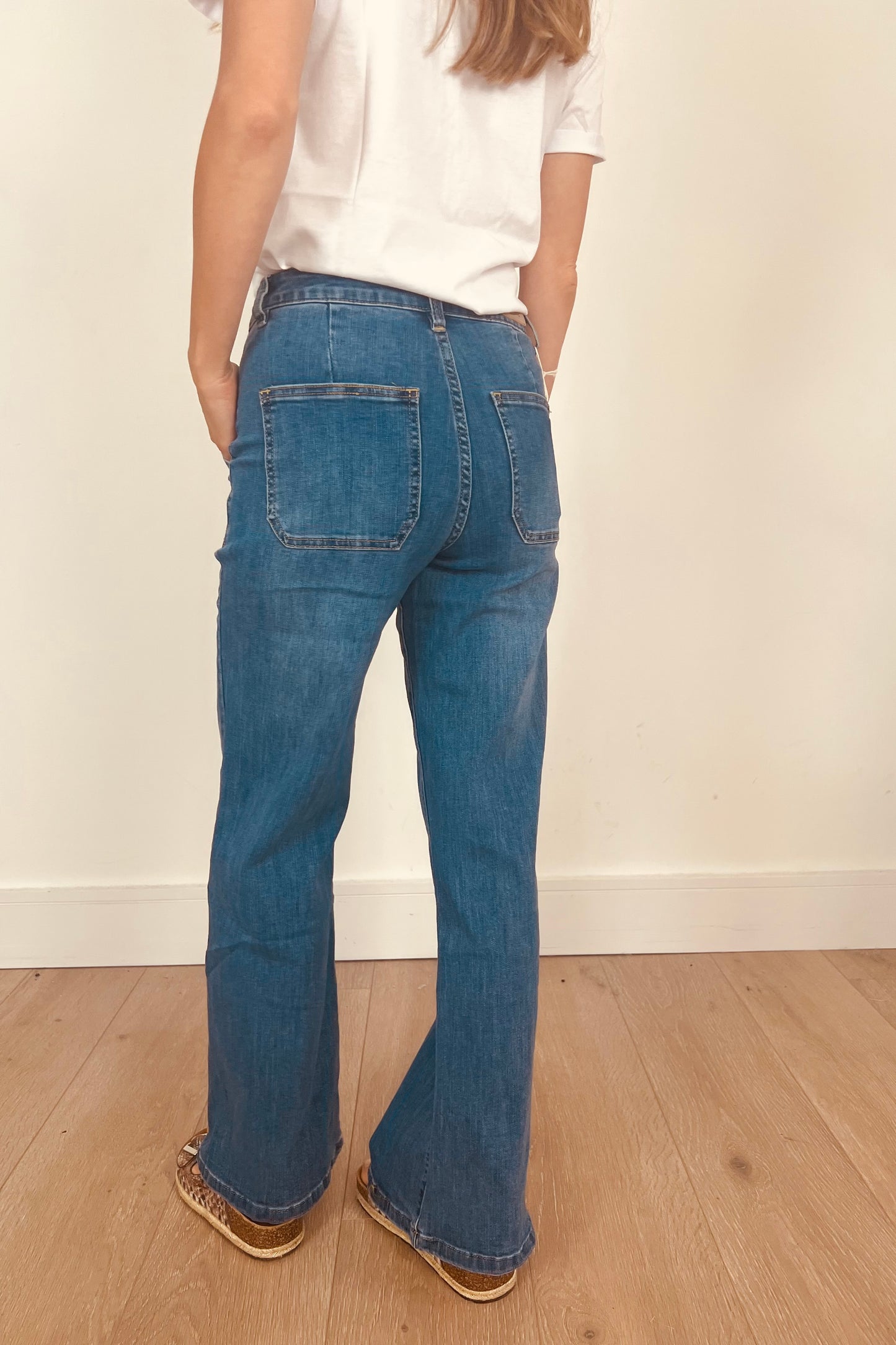 The Wide Leg Toxik Jeans in Mid Wash