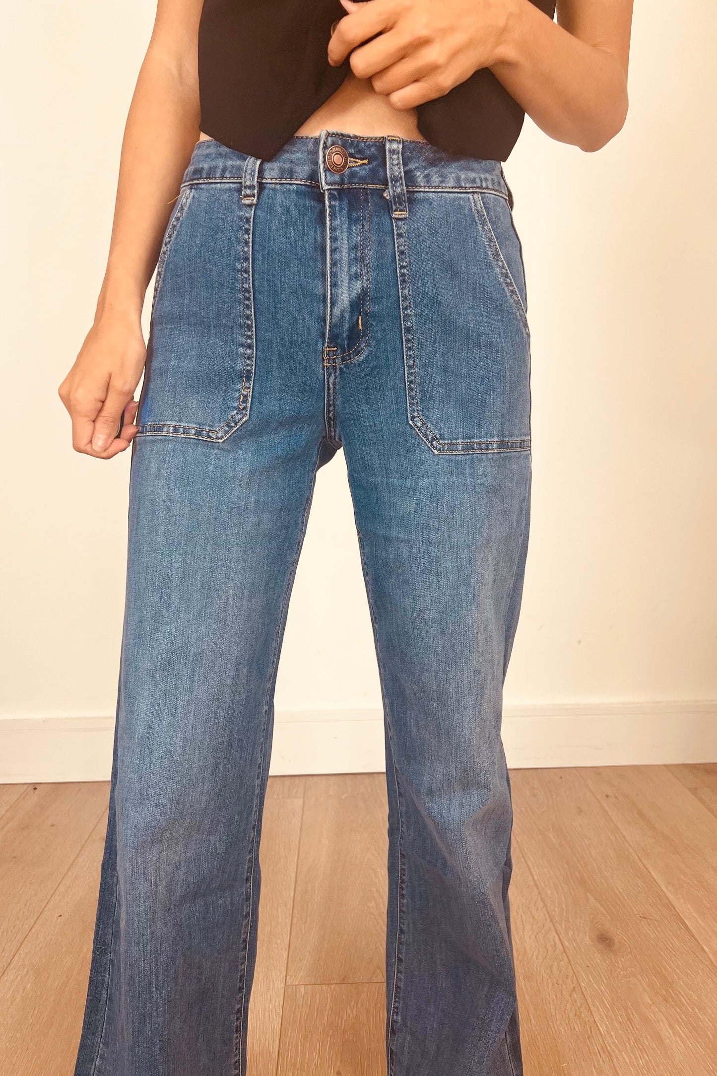 The Wide Leg Toxik Jeans in Mid Wash