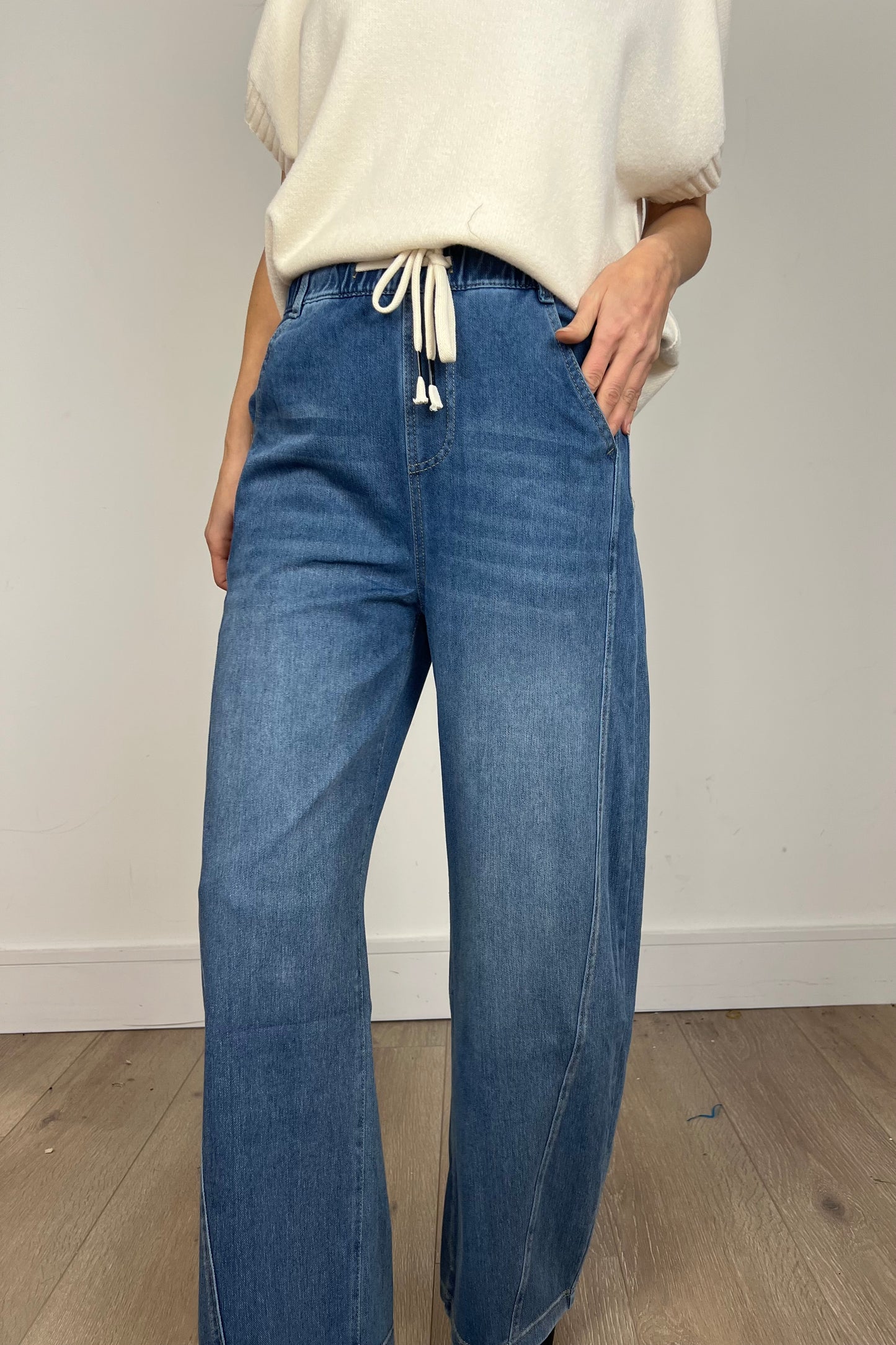 Barrel Style Drawstring Jeans