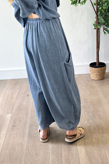 Linen Blend Barrel Trousers in Navy