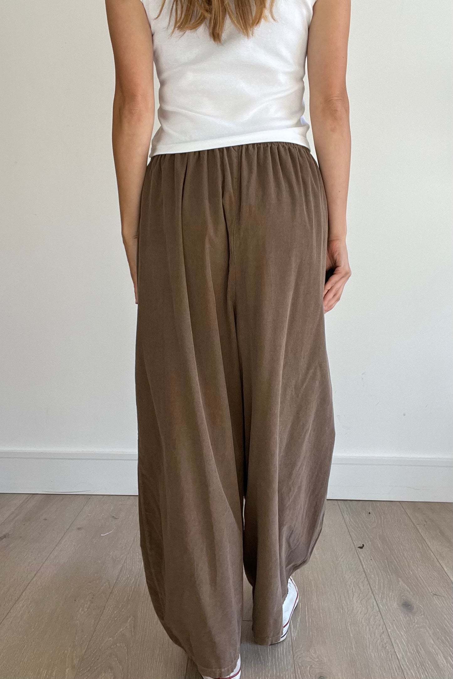 Needle Cord Barrel Leg Trousers
