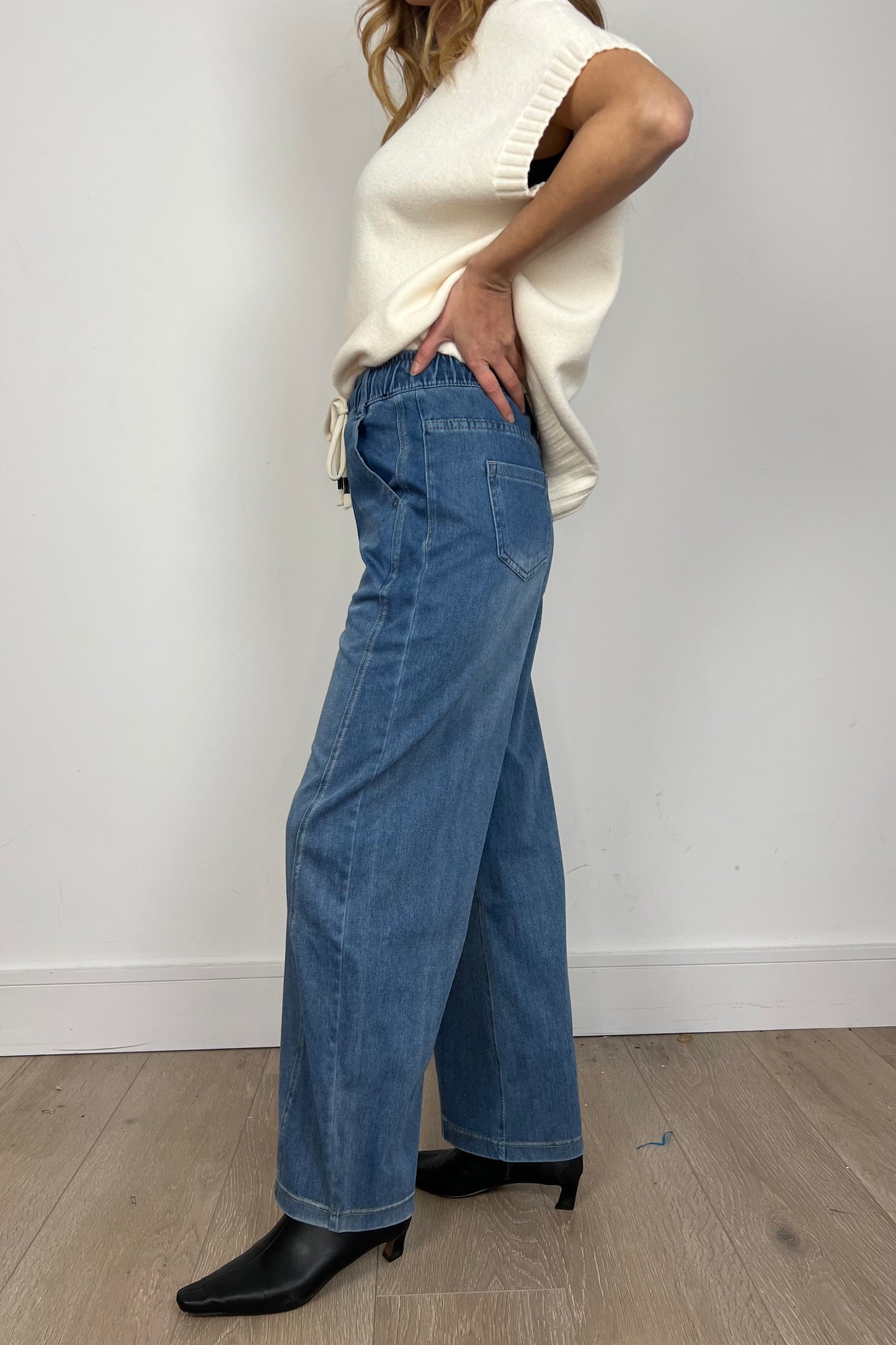 Barrel Style Drawstring Jeans