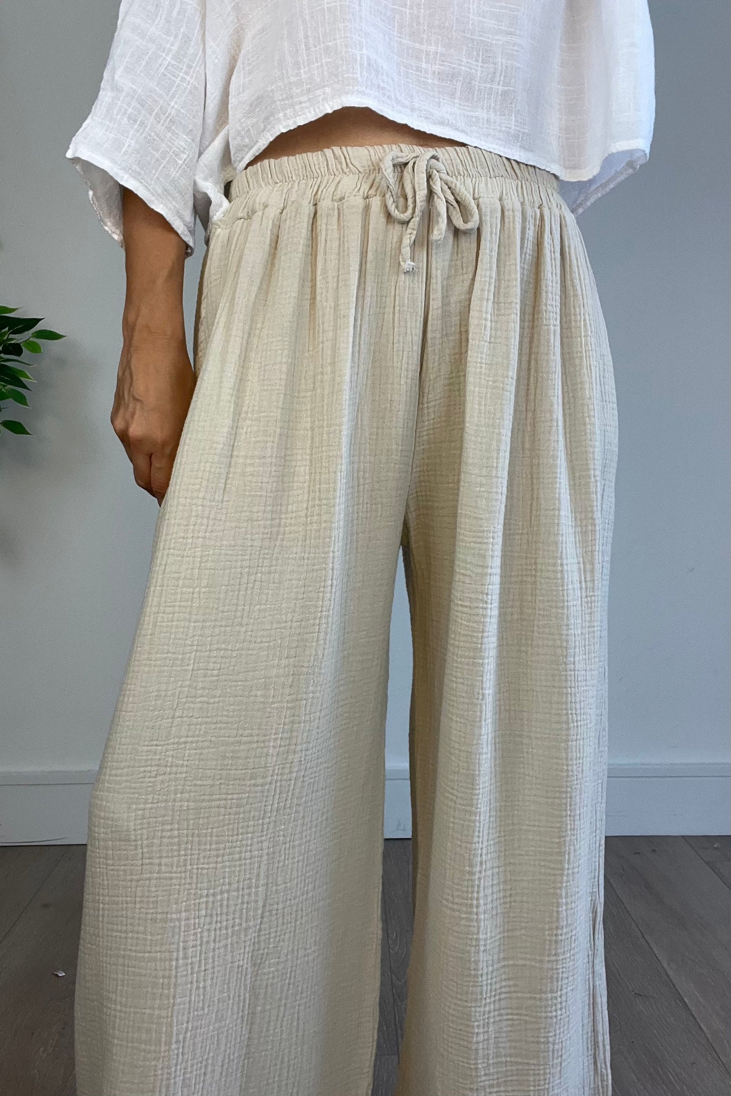 Cheesecloth Trousers in Light Beige