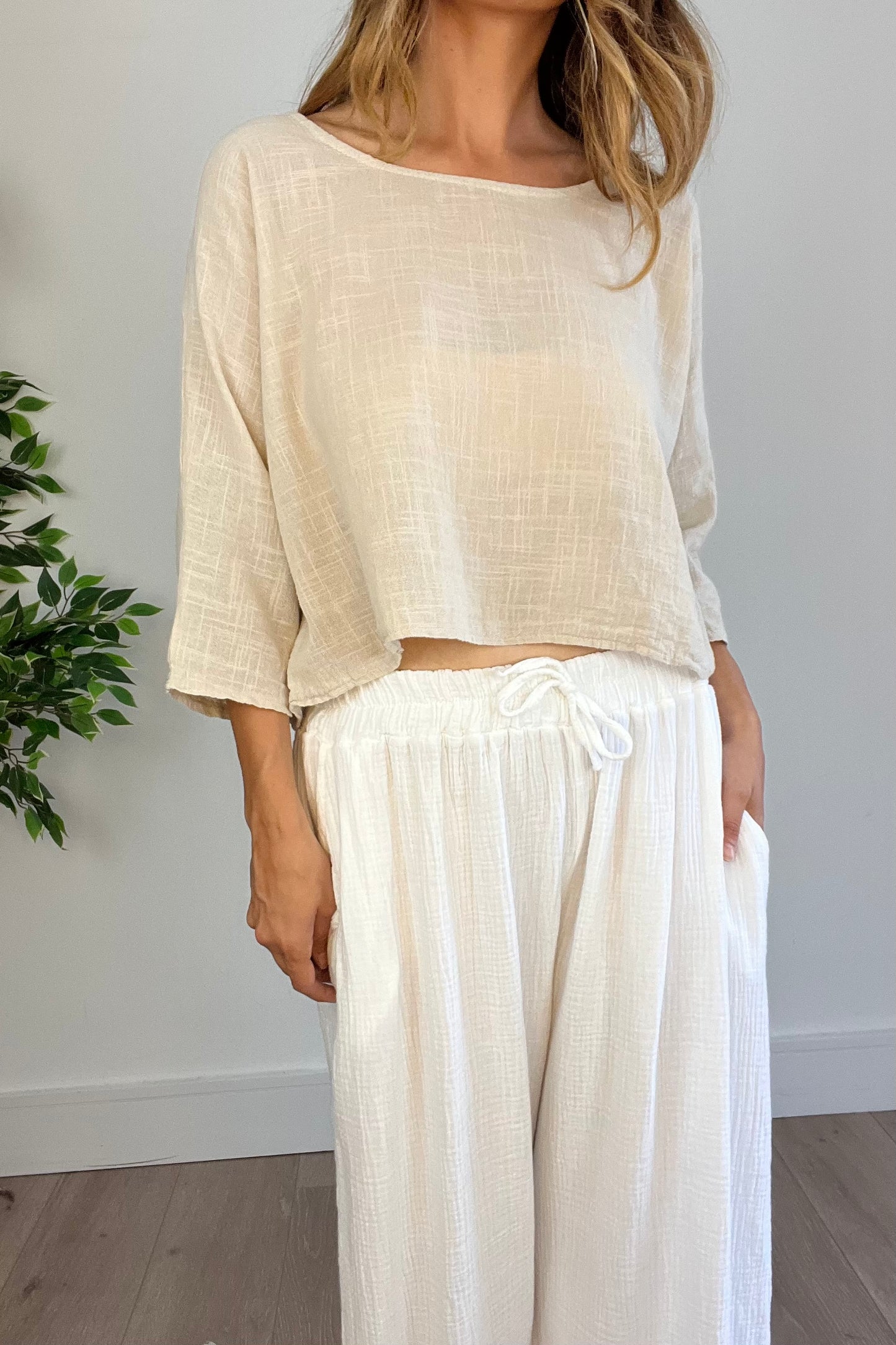 Lightweight Boxy Crop Tee