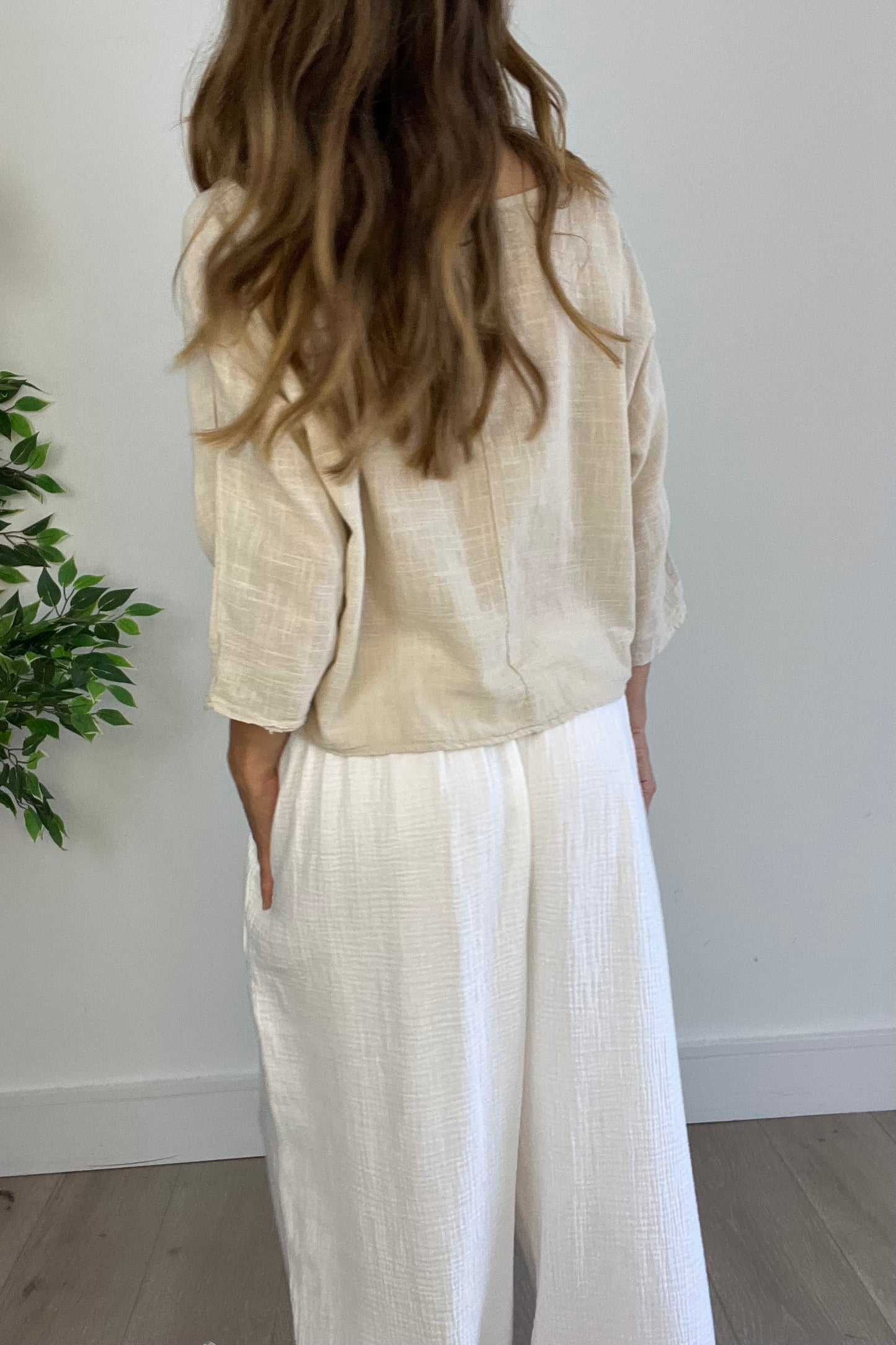 Lightweight Boxy Crop Tee