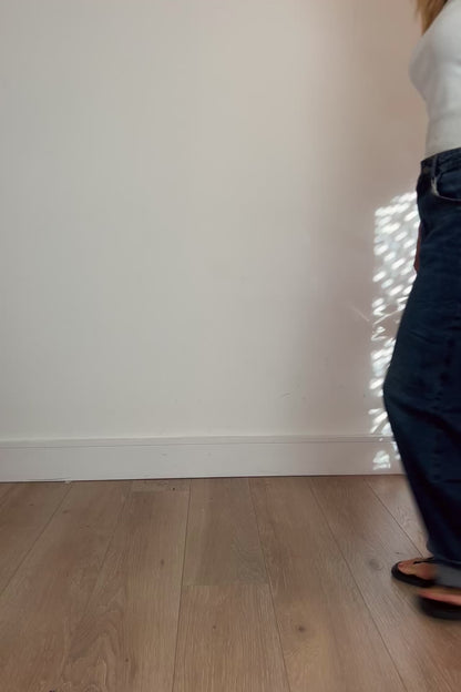Mid wash Stretch Denim Barrel Jeans